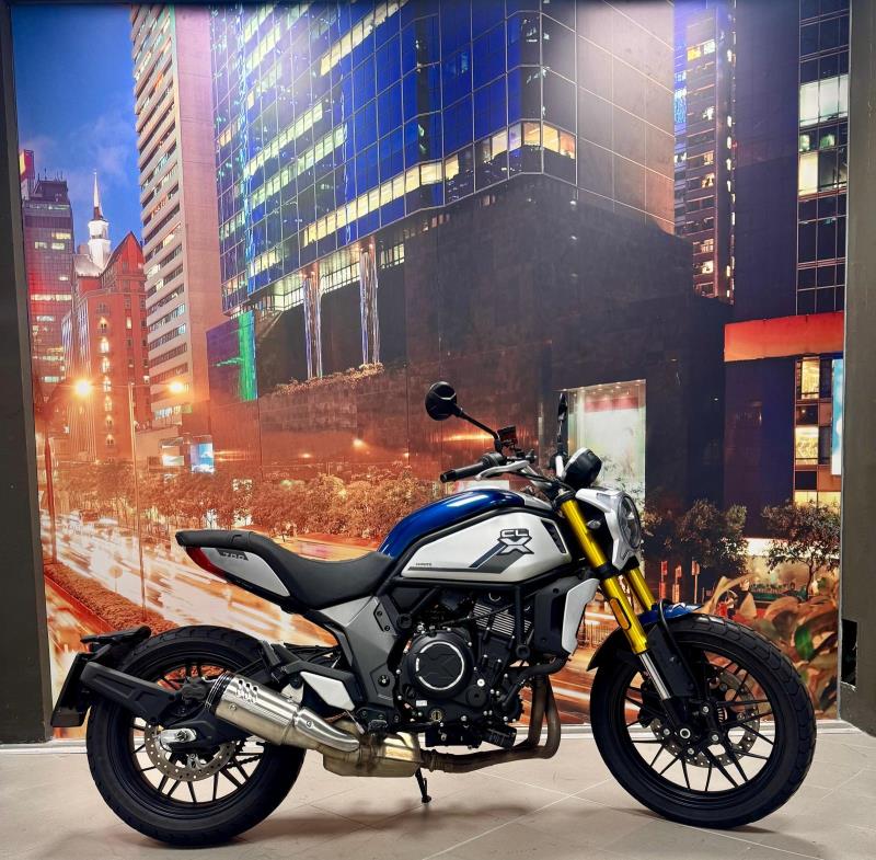 Offerta 700 CL-X Heritage  concessionaria Toscana