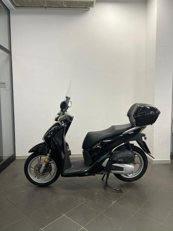 Offerta HONDA SH 125   concessionaria Toscana
