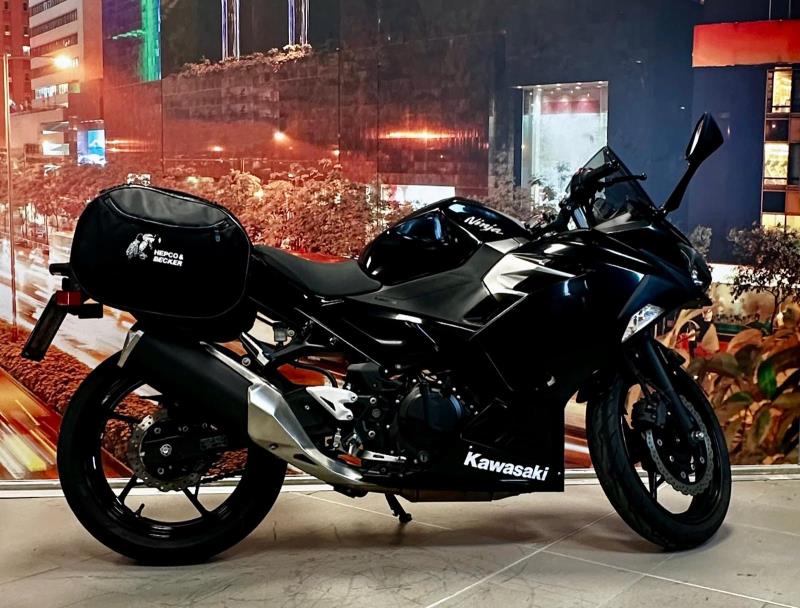 Offerta Kawasaki Ninja 400   concessionaria Toscana