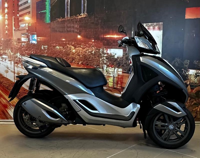 Offerta Piaggio Mp3 300 hpe   concessionaria Toscana