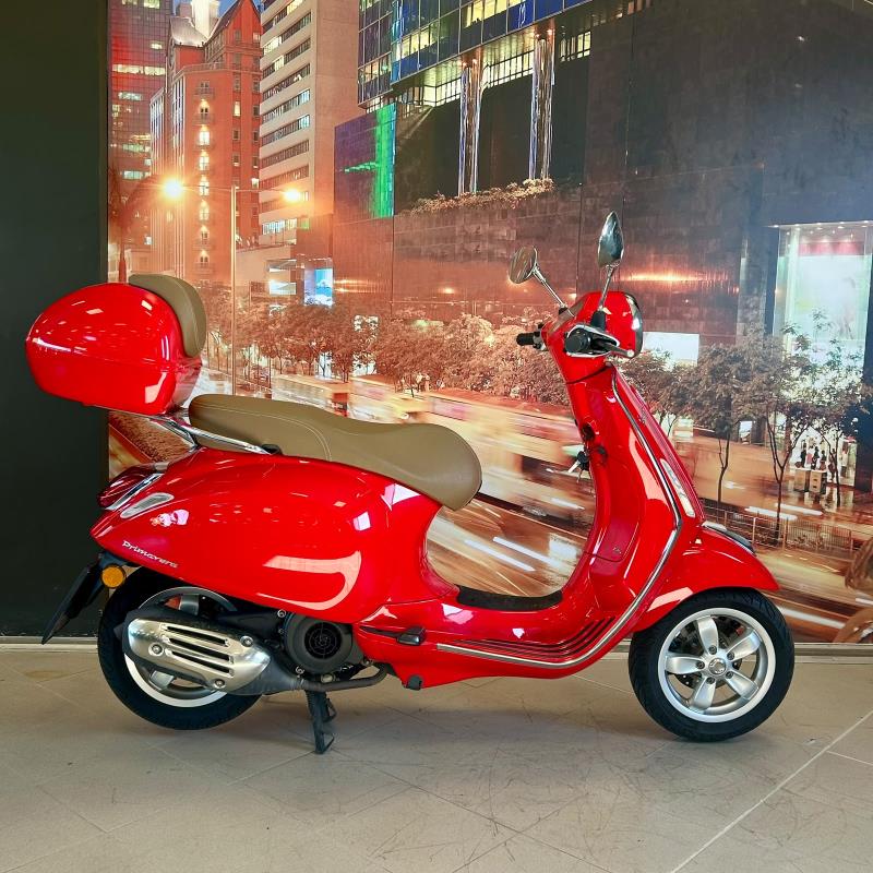 Offerta Vespa Primavera 125  concessionaria Toscana