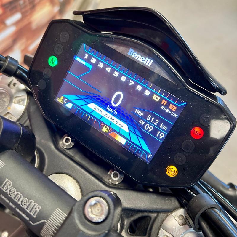 1Benelli 752s