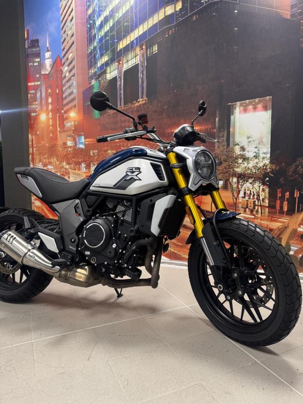 700 CL-X700 CL-X Heritage