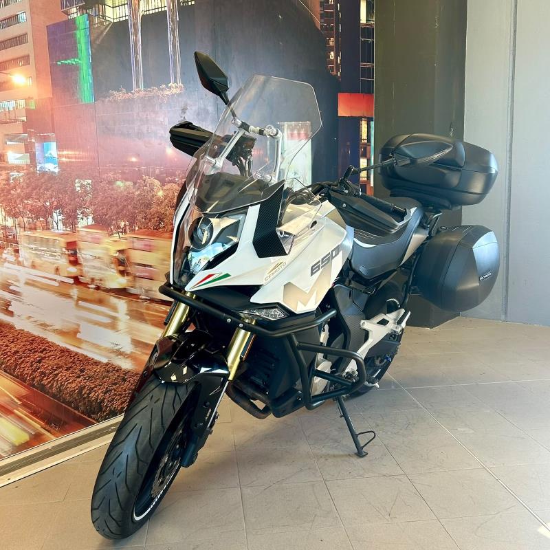 MT 650CF MOTO MT 650