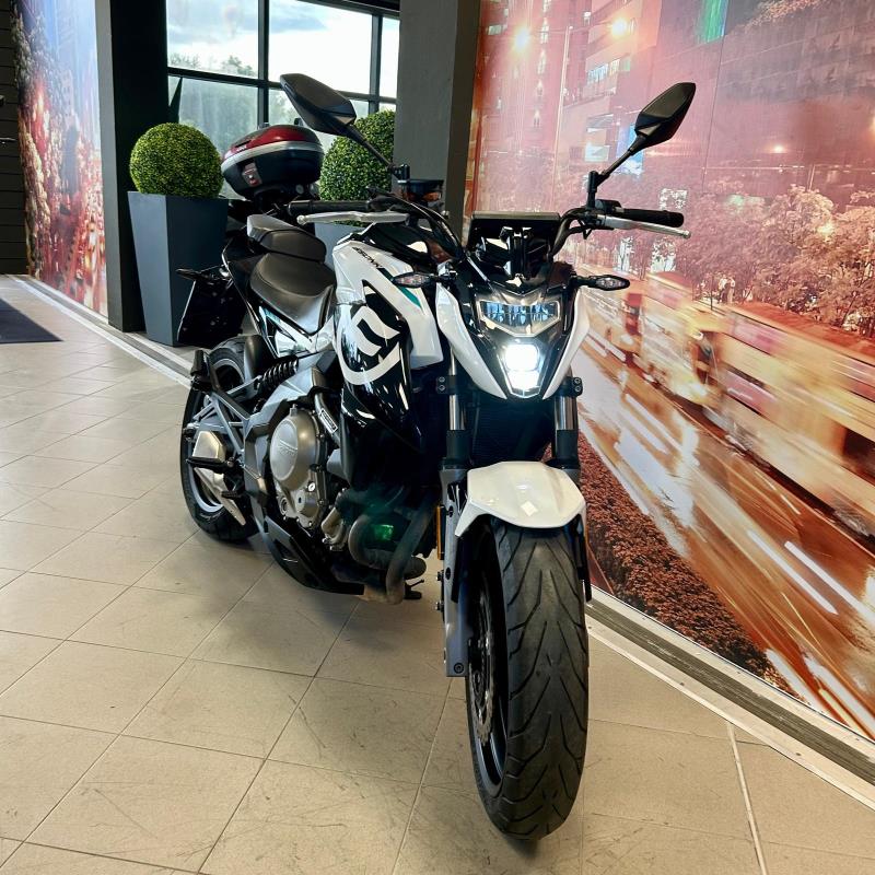 1CF Moto NK 650
