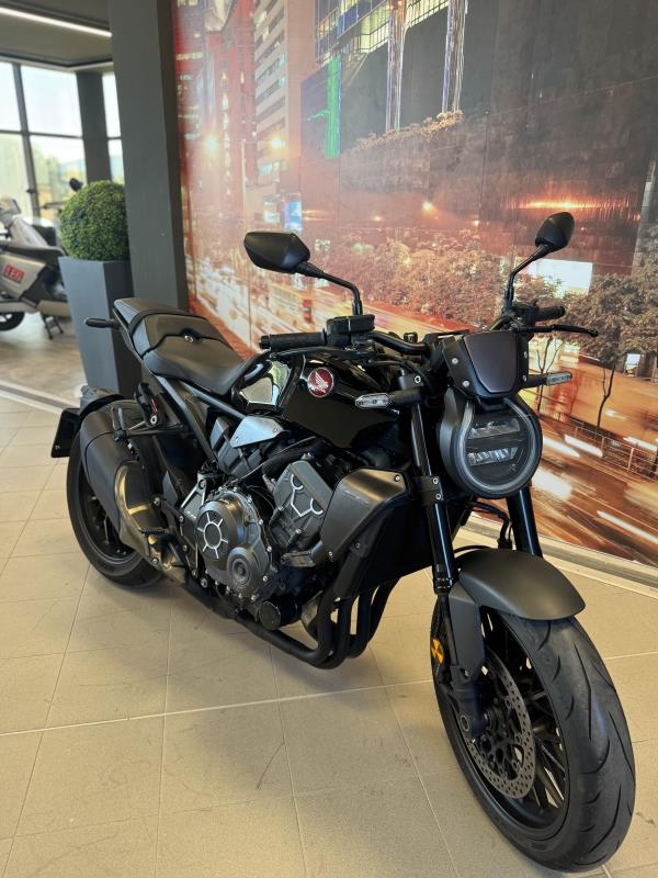CB 1000 RCB 1000 R