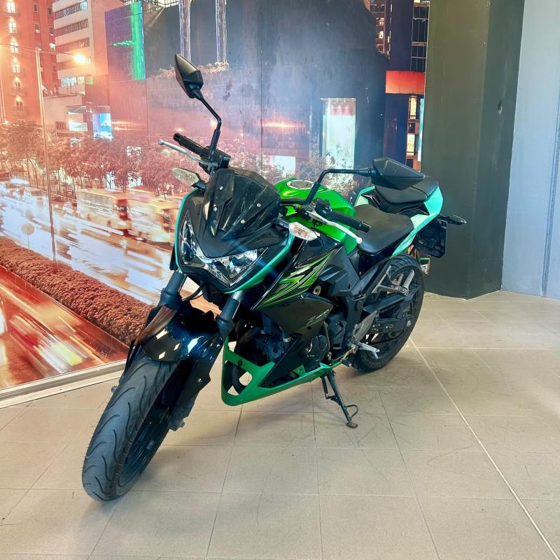 1Kawasaki Z300