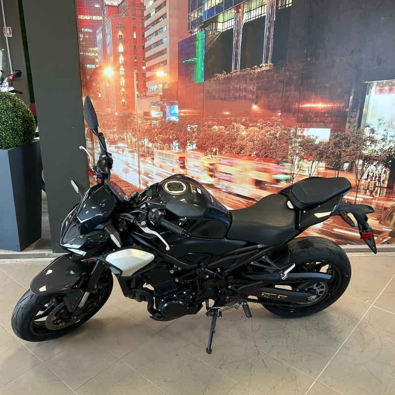 Z900Kawasaki Z900 
