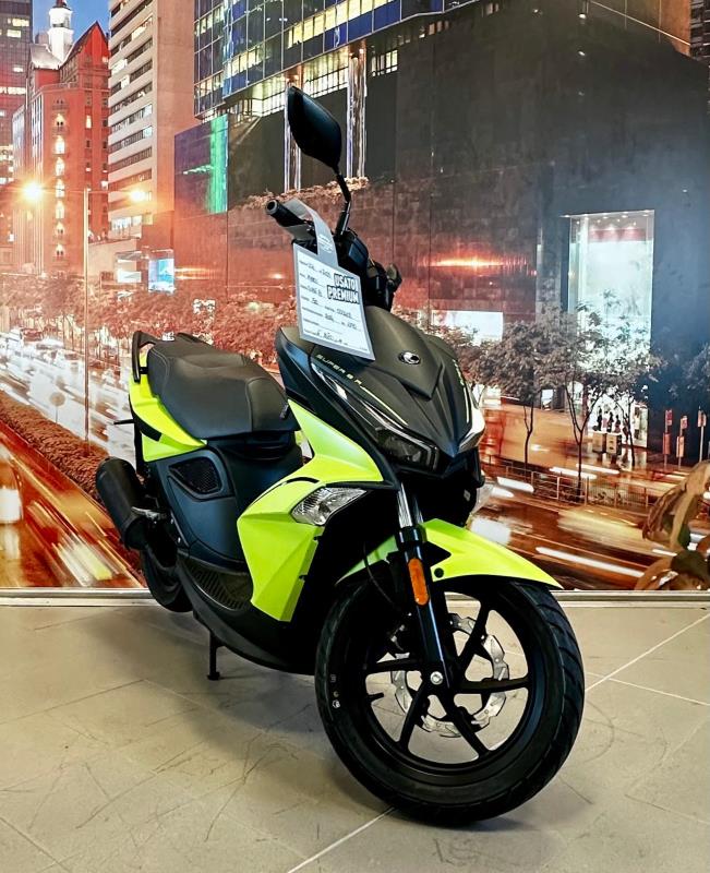 Super 8Kymco Super 8 50 