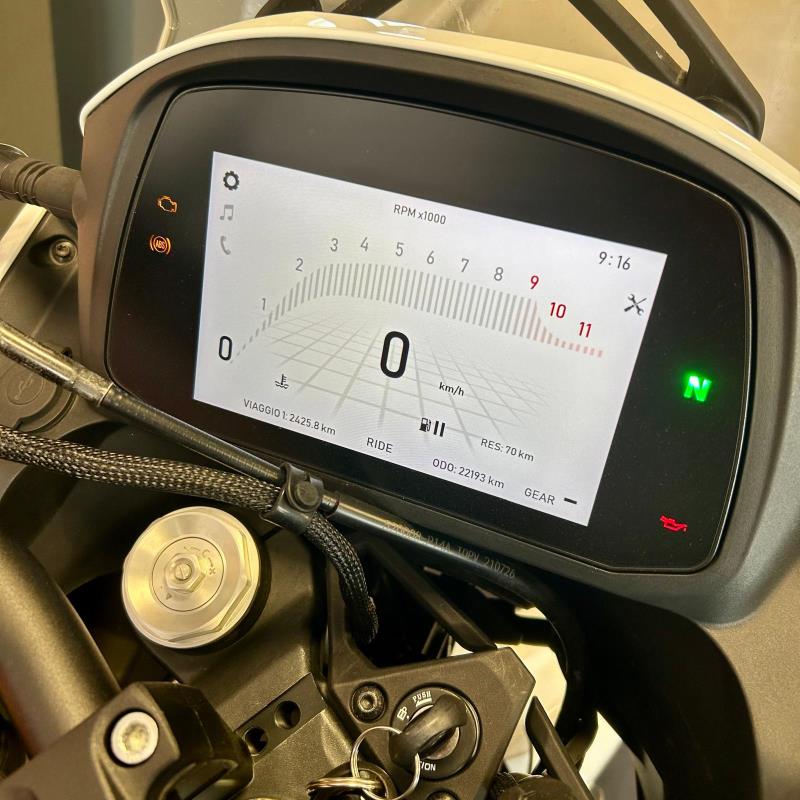 X CAPE 650Moto Morini X-CAPE 650