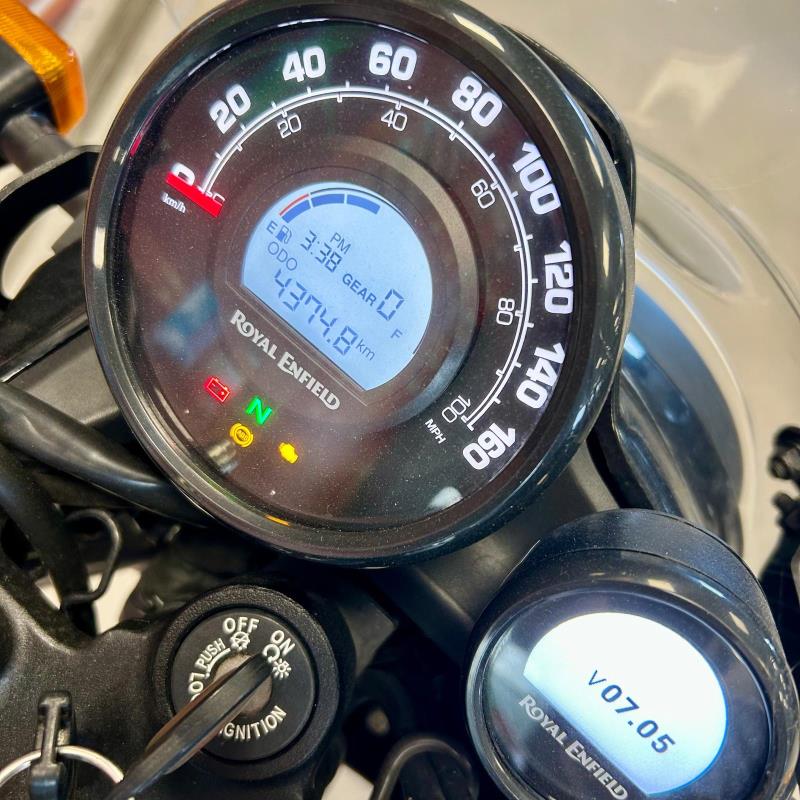 ScramRoyal Enfield Scram 411