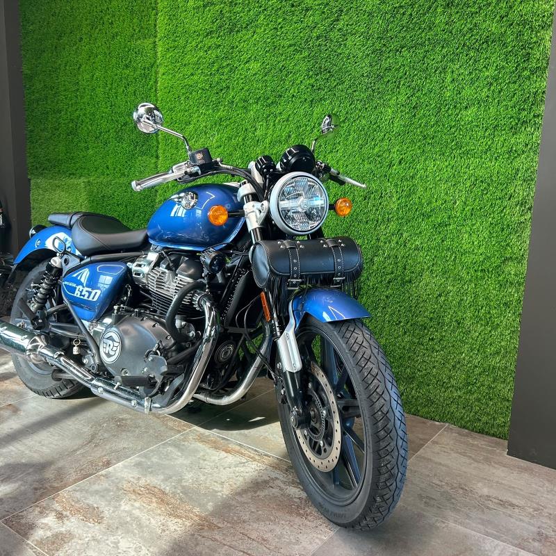 SuperMeteor 650Royal Enfield Super Meteor 650