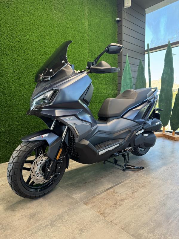 ADXADX 300