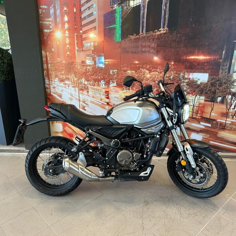 300 AC SCRAMBLER Voge Trofeo 300 AC Scrambler 